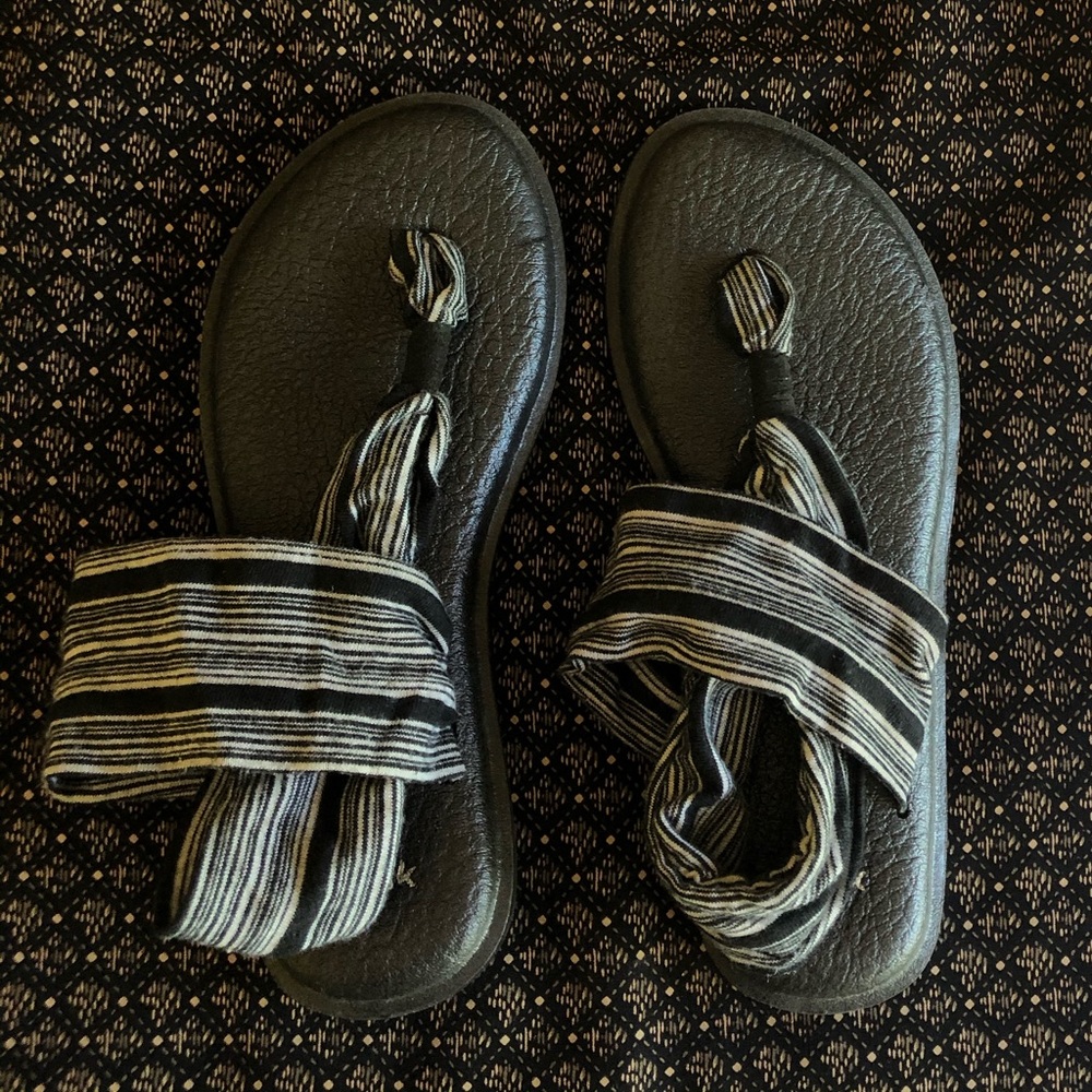 Sanuks